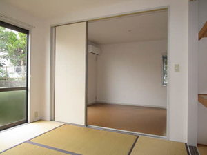 ファミーユ Ⅰ号館 A0101号-11
