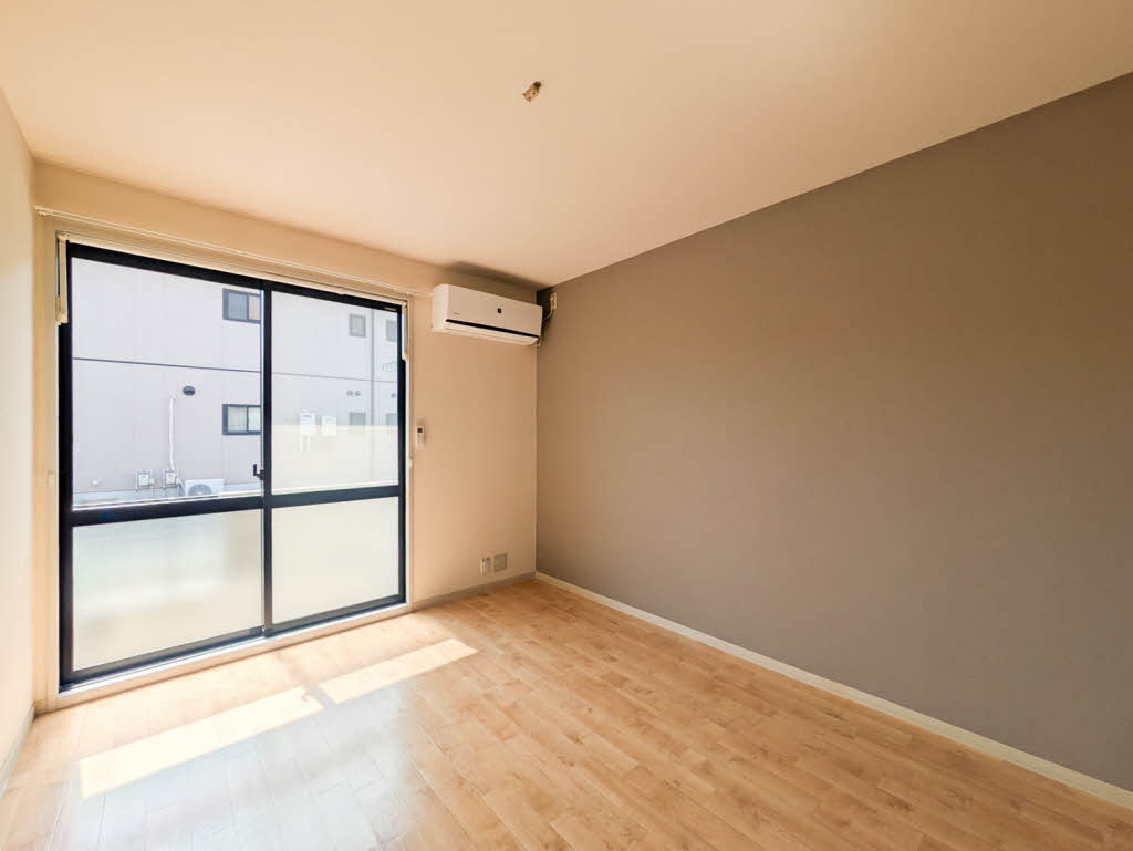 モダニティ八分字　Ｂ棟　＊＊ B0102号-2