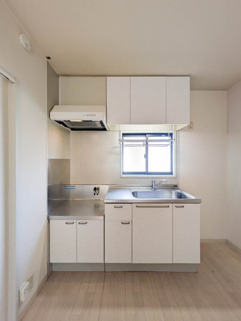 モダニティ八分字　Ｂ棟　＊＊ B0102号-3