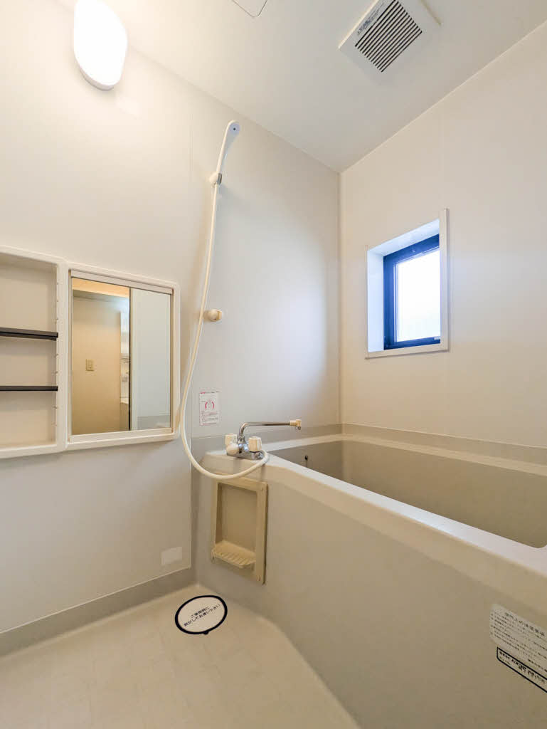 モダニティ八分字　Ｂ棟　＊＊ B0102号-8