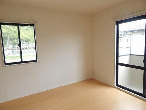 パルテール・ヴィラ　Ａ棟　＊＊ A0202号-2