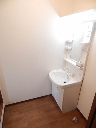 ストロベリーⅡ　Ａ棟　＊＊ A0201号-8