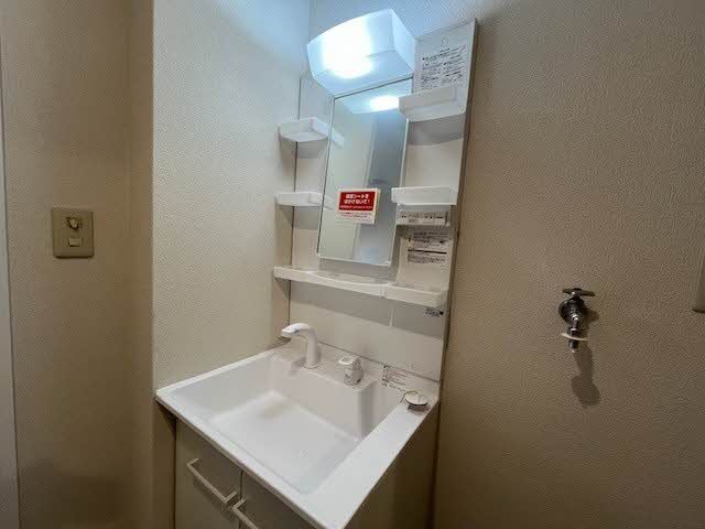 ディアスウエスト　Ｂ棟　＊＊ B0101号-4