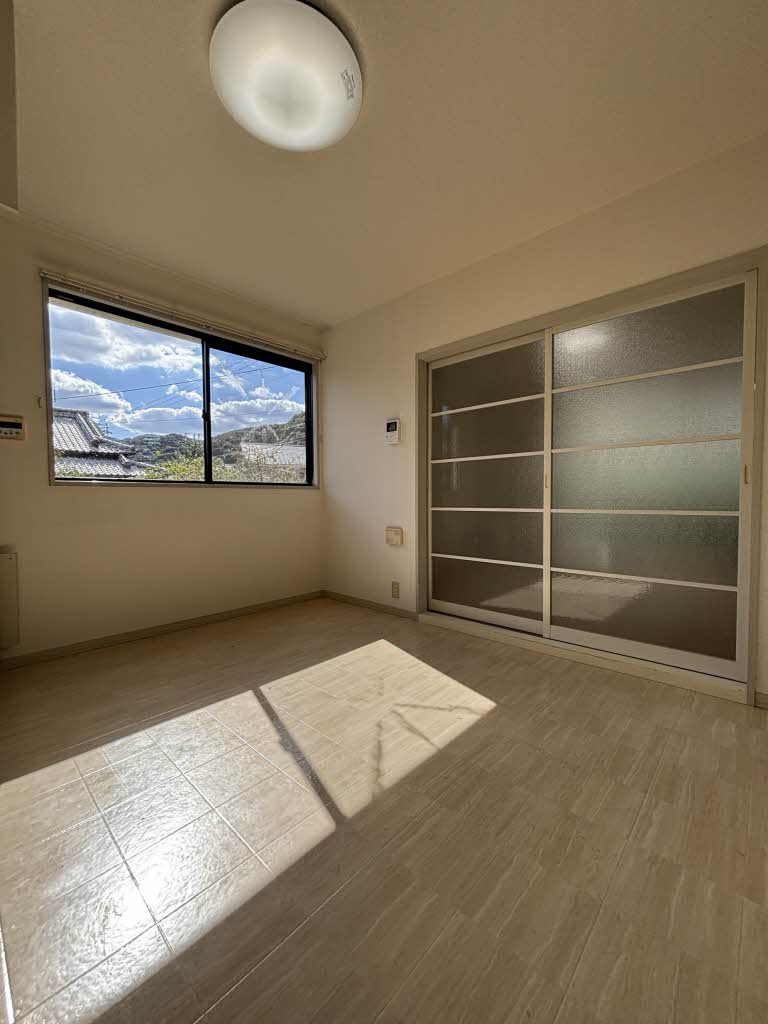 エスポワール吉田　Ｂ棟　＊＊ B0102号-2