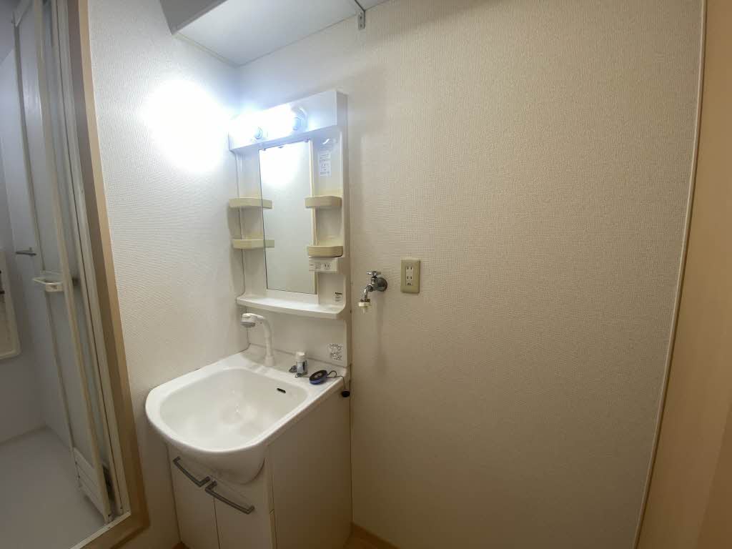 ウィステリア中曽根 Ⅱ ** A0202号-5