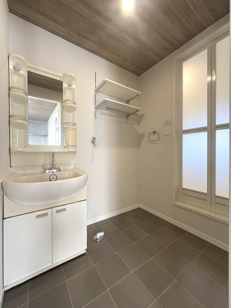 クレストコート　Ａ棟　＊＊ A0202号-5