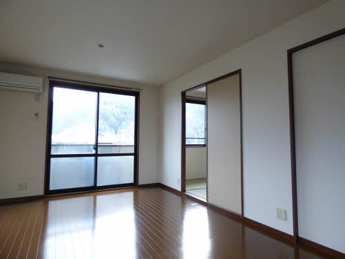 プロフィット天神　Ｃ棟　＊＊ C0201号-2