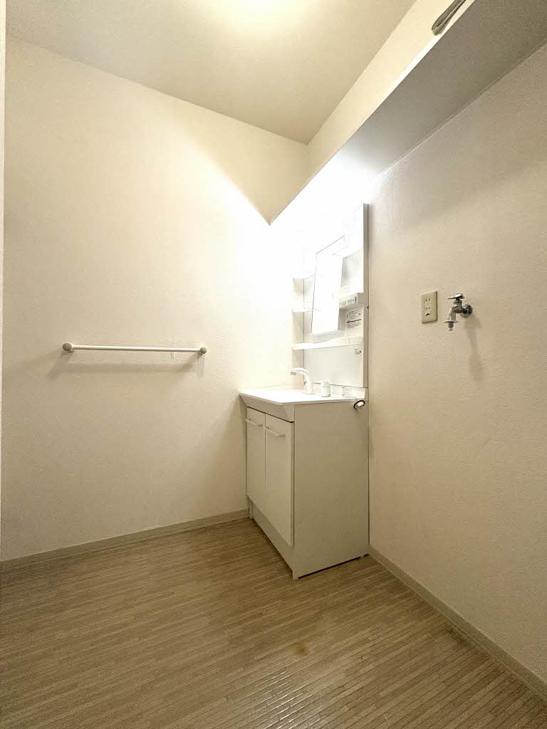 アヴェニール・アージュ A棟 ** A0101号-5