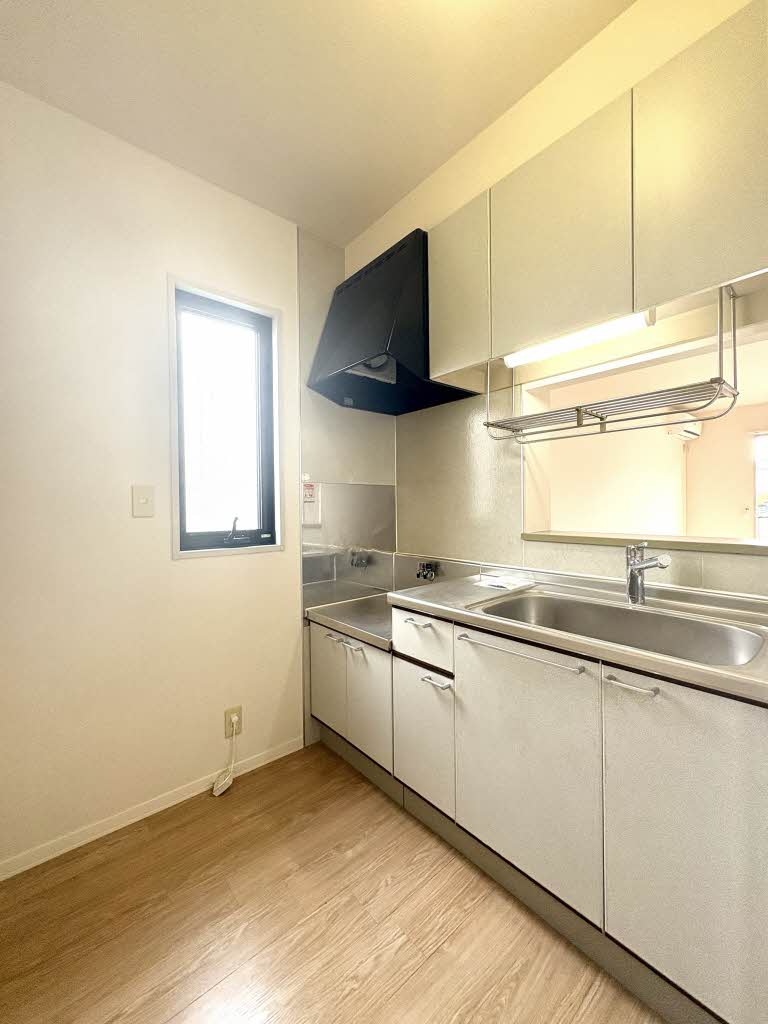 グローブ・たかの　Ｂ棟　＊＊ B0102号-3