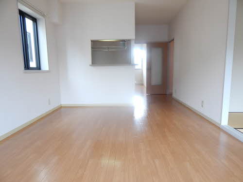 グローブ・たかの　Ｄ棟　＊＊ D0202号-3