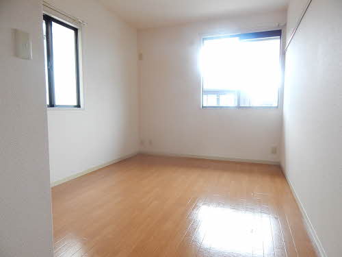 グローブ・たかの　Ｄ棟　＊＊ D0202号-4