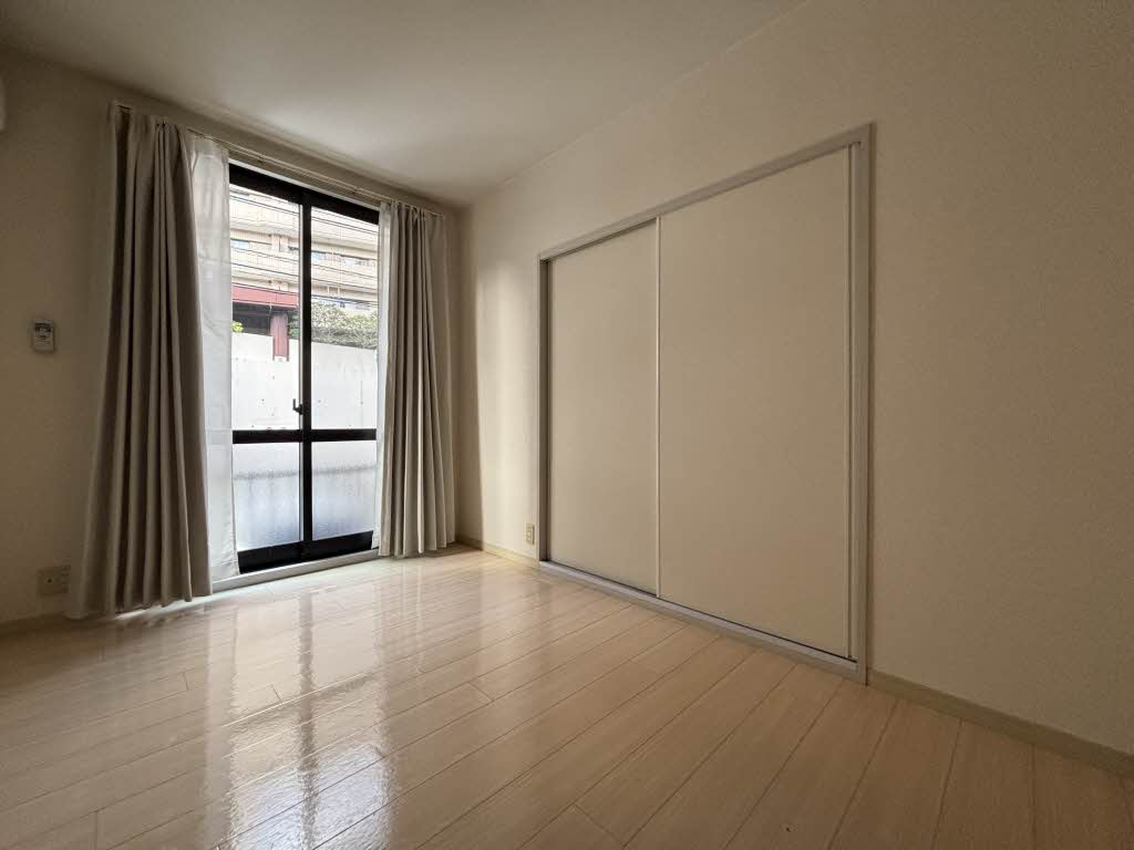 ファミール２１　＊＊ A0101号-2