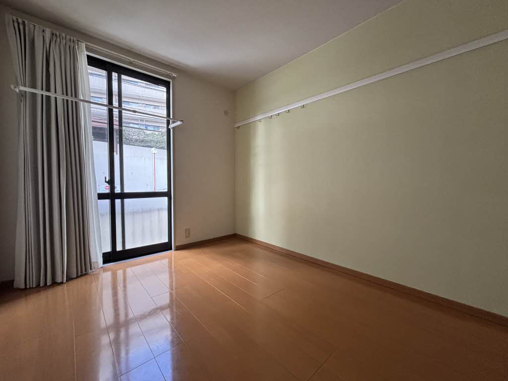 ファミール２１　＊＊ A0101号-9