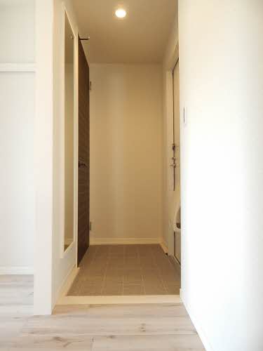 リビングウィン　＊＊ A0201号-5