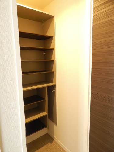 リビングウィン　＊＊ A0201号-6