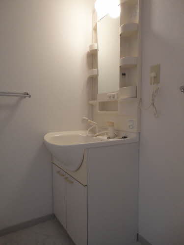 ルーチェレ・ドーマ E棟 * E0201号-6