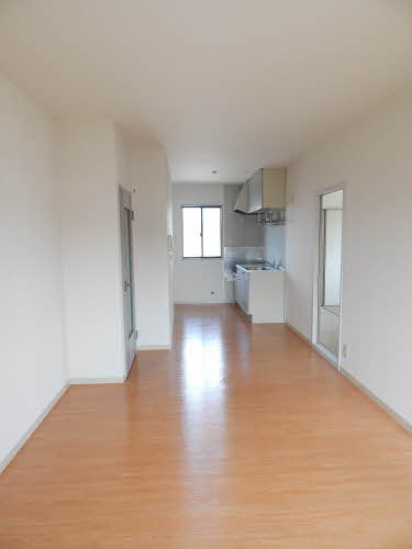 サニーデイ寺崎　＊＊ A0202号-2