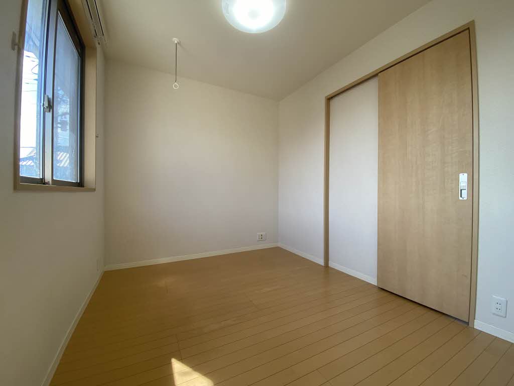 シャーメゾン西泉　Ｂ棟　＊＊ B0202号-7