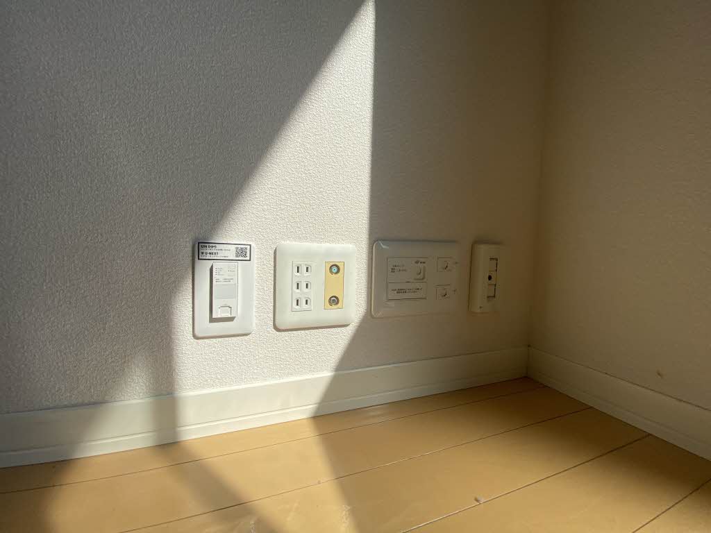 シャーメゾン西泉　Ｂ棟　＊＊ B0202号-10