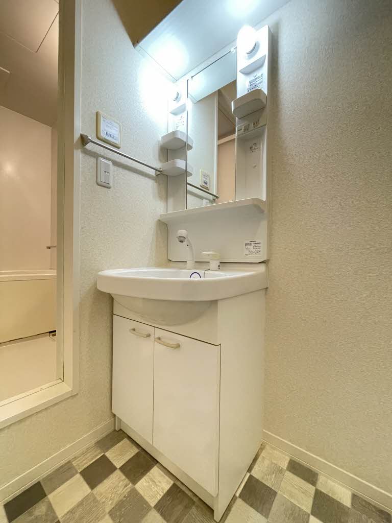 エステートＳＡＫＵＲＡ　Ｒ＆Ｃ　Ｃ棟　＊＊ C0202号-6