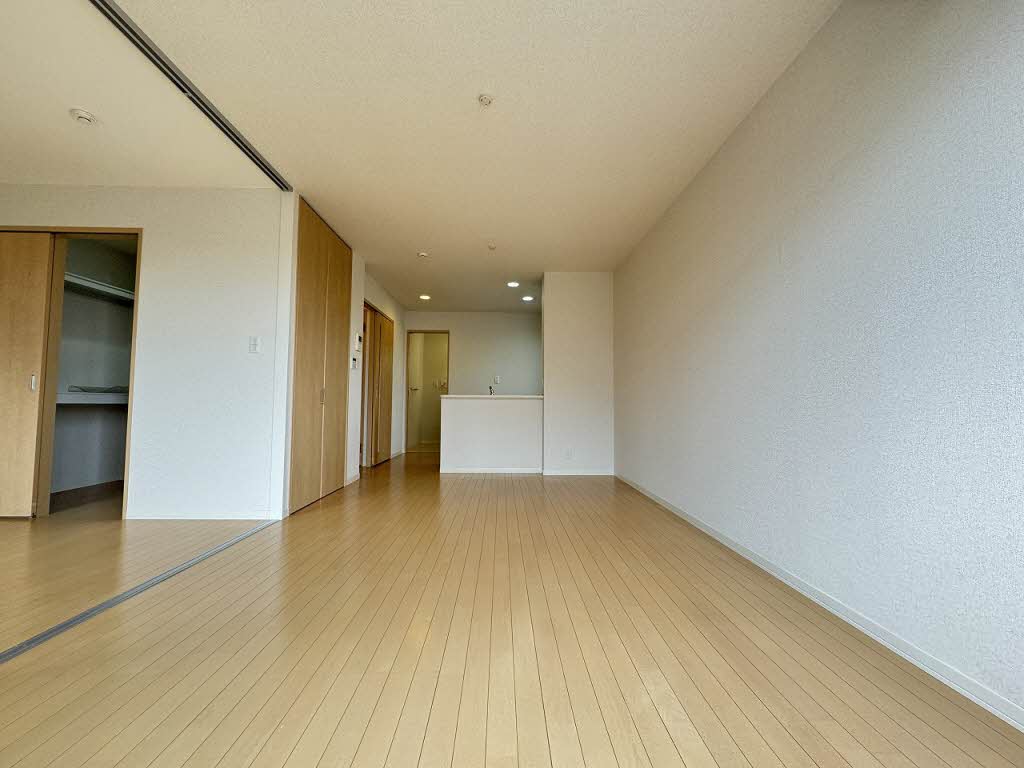 エアホルク　ヴィラ　Ｂ棟　＊＊ B0202号-2