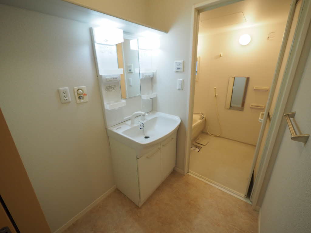 ラ・セゾン　Ⅰ棟　＊＊ A0101号-5