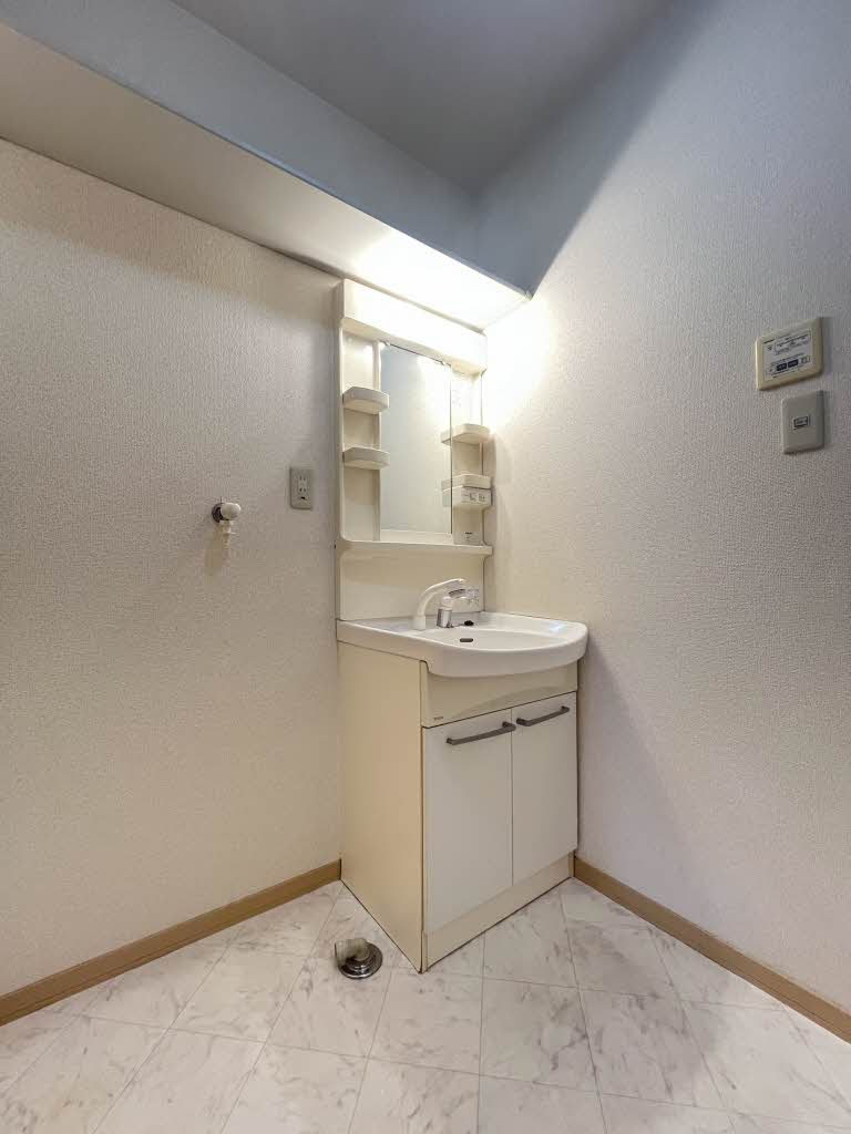 スクエア　Ｂ棟　＊ B0201号-6