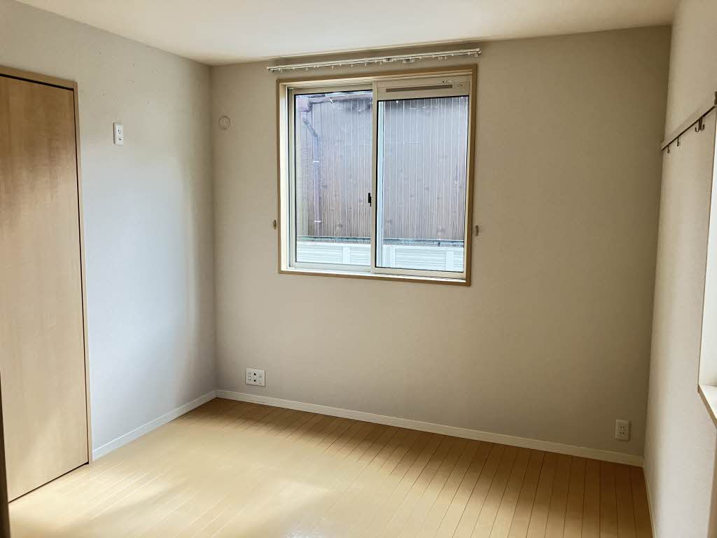 シャーメゾン志の　＊＊ A0101号-4