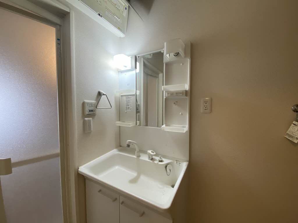 ラウンドシティ泉台　＊ A0302号-5