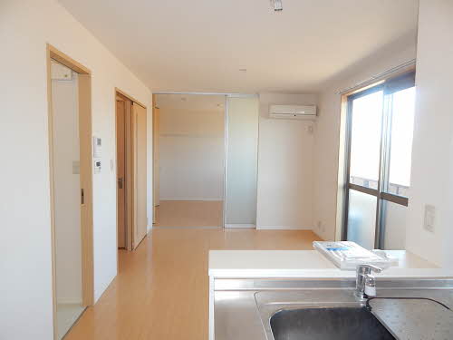 シャーメゾン愛野　＊ A0202号-2