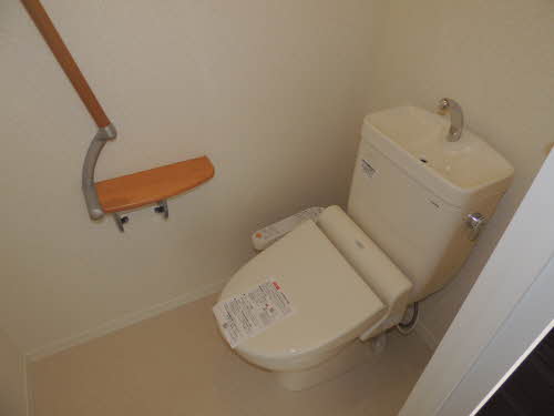 クレストールアベニュー　Ⅱ棟　＊＊ B0101号-8