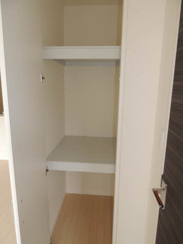 クレストールアベニュー　Ⅱ棟　＊＊ B0101号-11