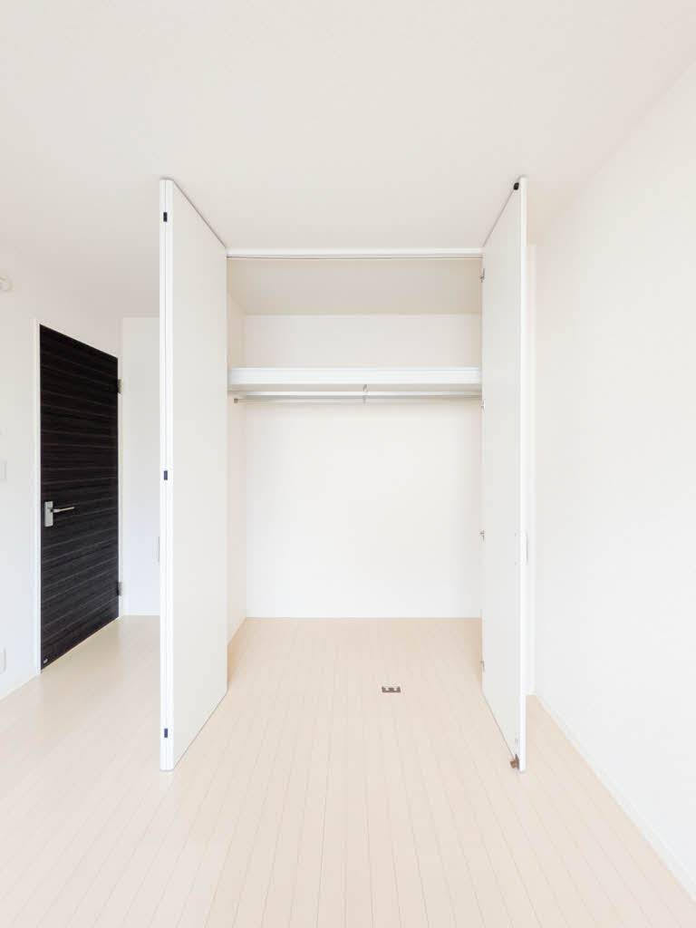 クレストールアベニュー　Ⅲ棟　＊＊ C0102号-5