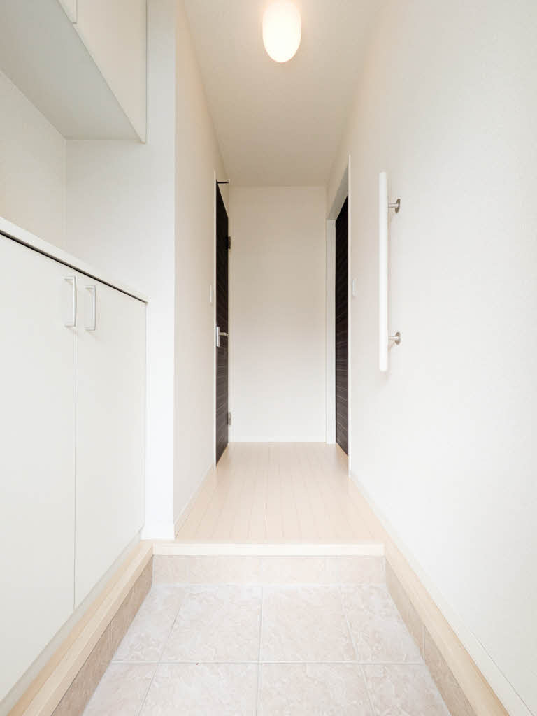 クレストールアベニュー　Ⅲ棟　＊＊ C0102号-11