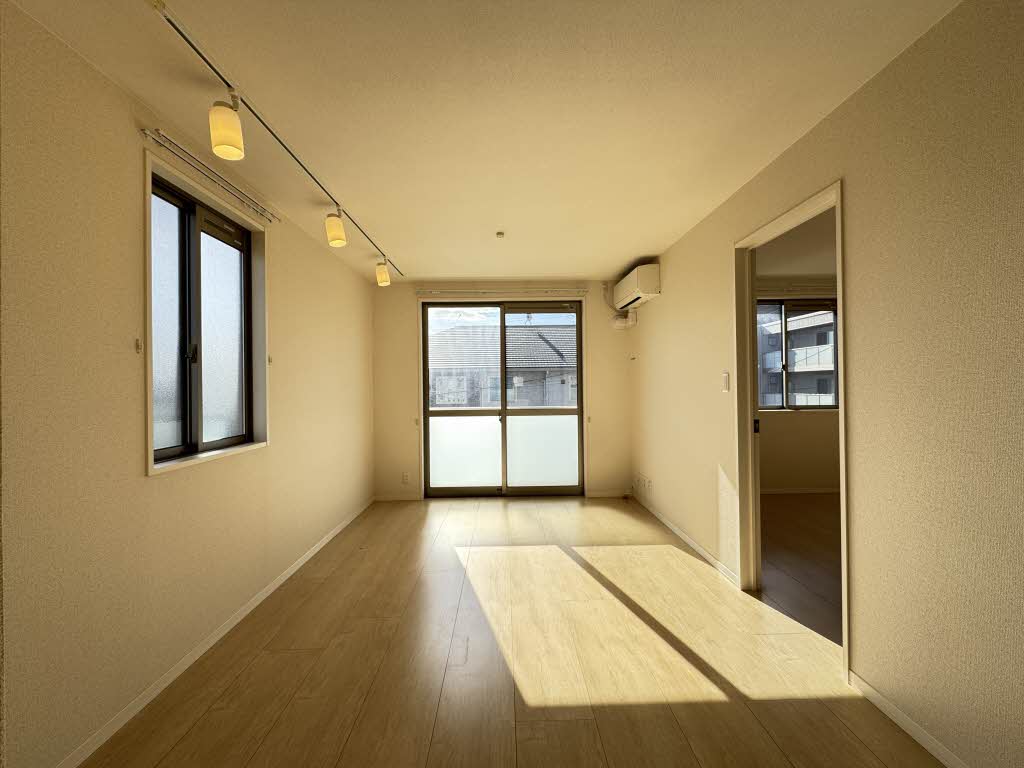 Ｆ・フラッツ鳥栖　Ｅ棟　＊ E0201号-12