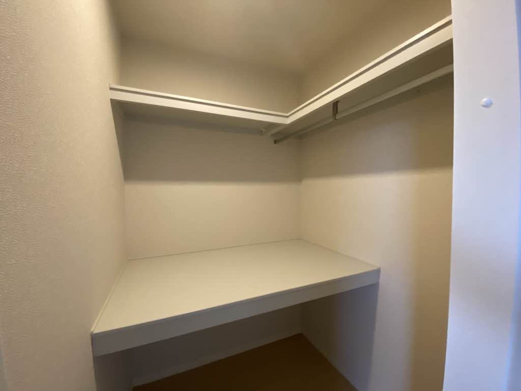 Ｅｌｅ－Ｇａｒｄｅｎ　Ｂ棟　＊ B0201号-8