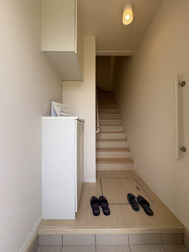 ハナエール　Ｃ棟　＊＊ C0201号-11