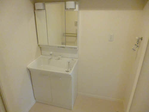 アレイナガーデン　Ａ棟　＊＊ A0203号-8