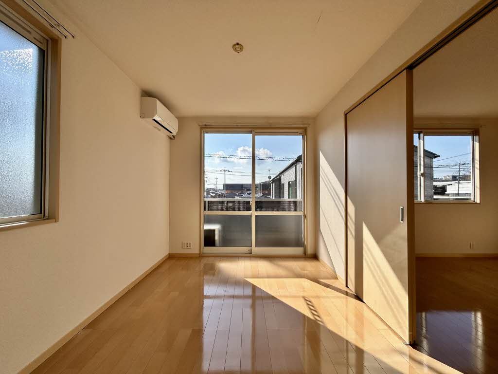 セレクトン　Ｅ棟　＊ E0201号-3