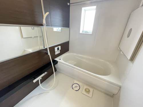 ラ・シャルール．　＊＊ A0103号-4