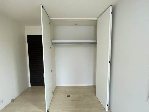 ラ・シャルール．　＊＊ A0103号-11