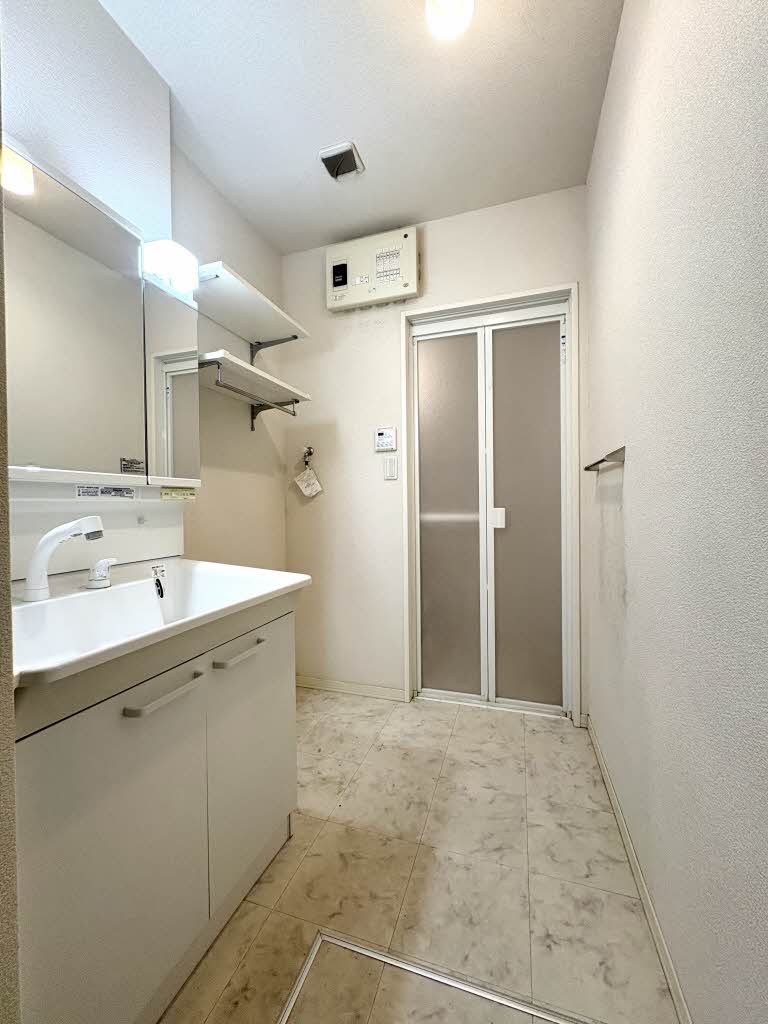 メゾンケイ　Ｂ棟　＊＊ B0102号-5