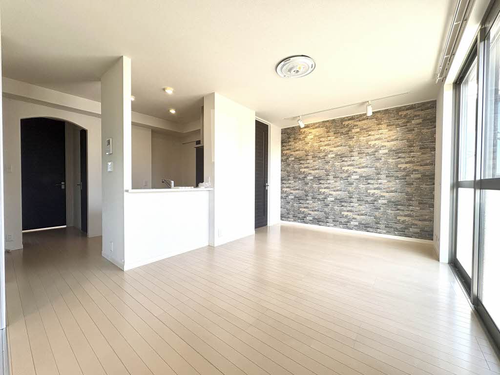 ＦＯＲＥＮＡ　Ｄ棟　＊＊ D0102号-2