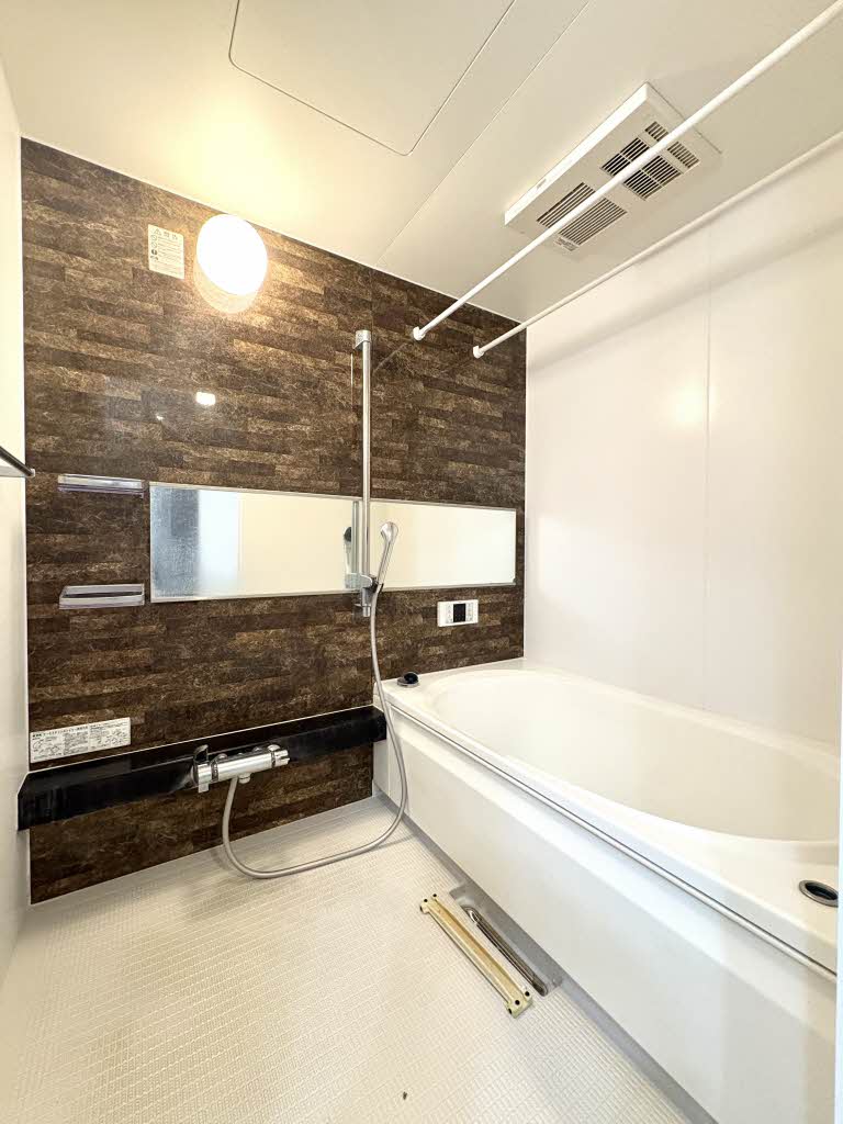 ＦＯＲＥＮＡ　Ｄ棟　＊＊ D0102号-4