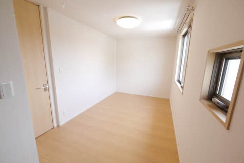 ブラウニーフラッツ　＊＊ A0202号-5