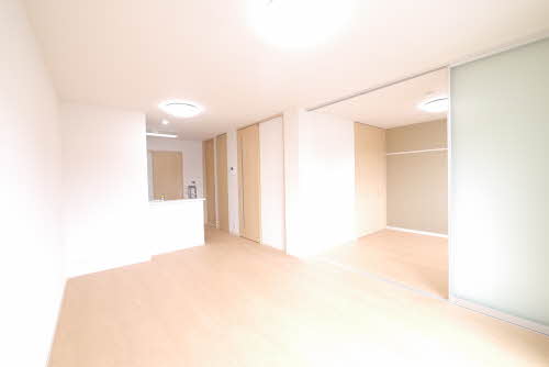 シャーメゾンリシェスⅡ　＊＊ A0202号-2