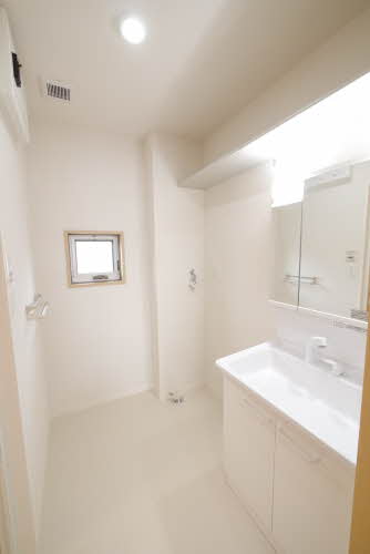 シャーメゾンリシェスⅡ　＊＊ A0202号-4