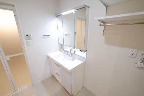 エーデル　＊＊ A0102号-5