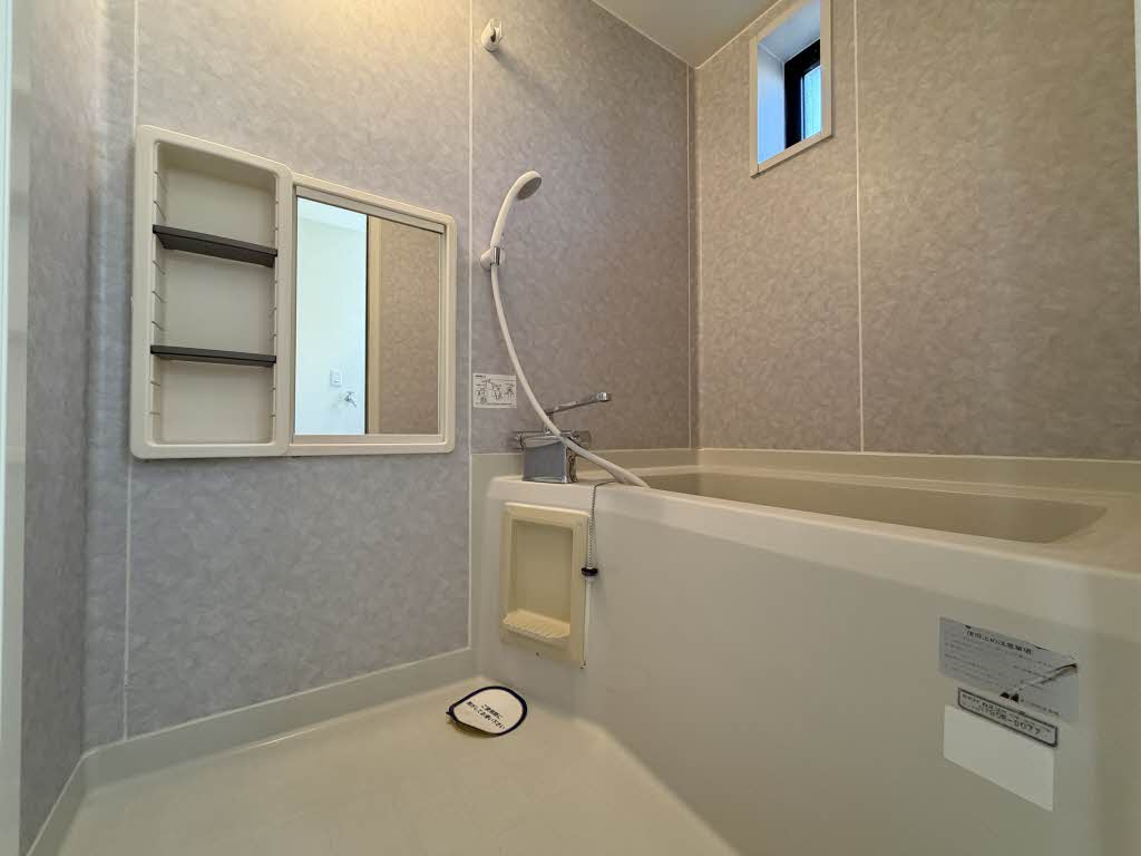 カサグランデＭ　Ａ棟　＊＊ A0102号-4