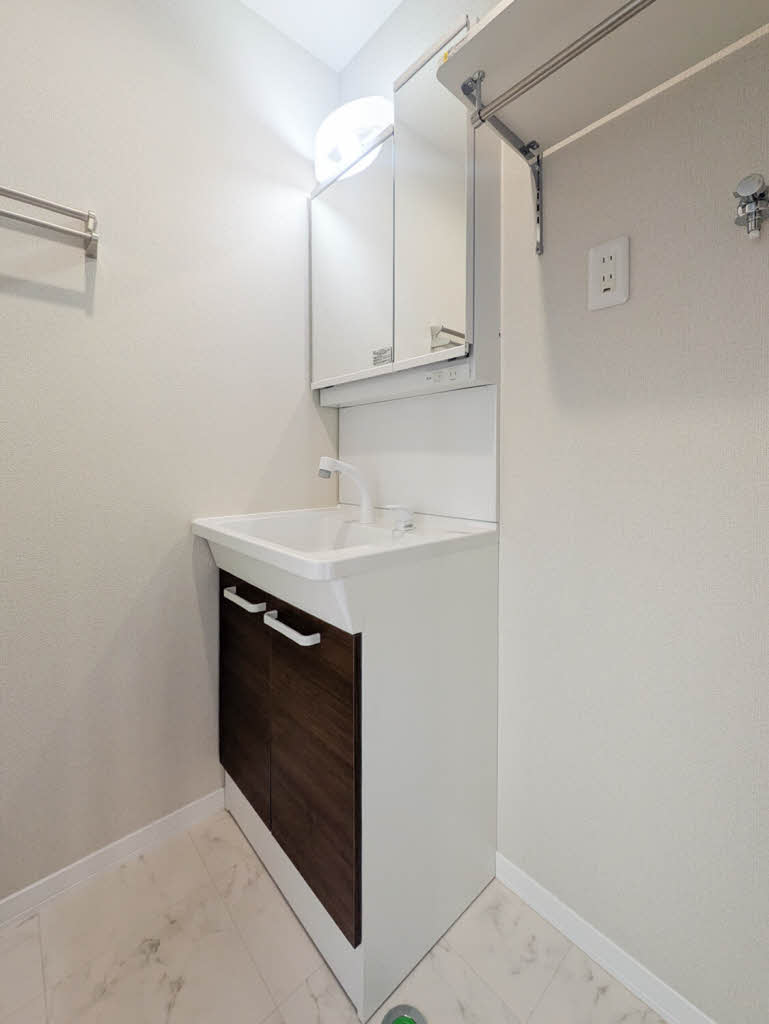 ヴィラウィステリア南高江　Ｂ棟　＊ B0101号-9